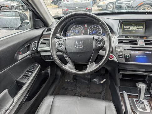 Used 2014 Honda Crosstour EX-L image 17