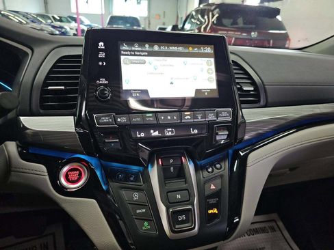 Used 2024 Honda Odyssey Elite image 8