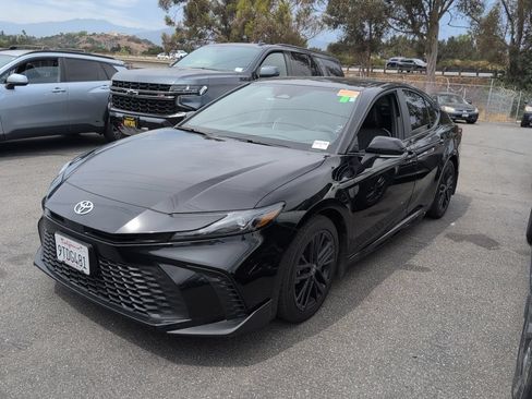 Used 2025 Toyota Camry SE w/ Multimedia Upgrade Package FWD image 6