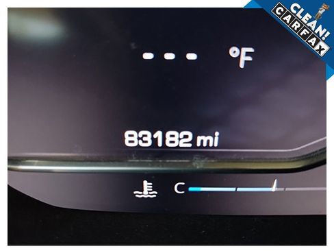 Used 2023 GMC Yukon XL Denali AWD/4WD image 18