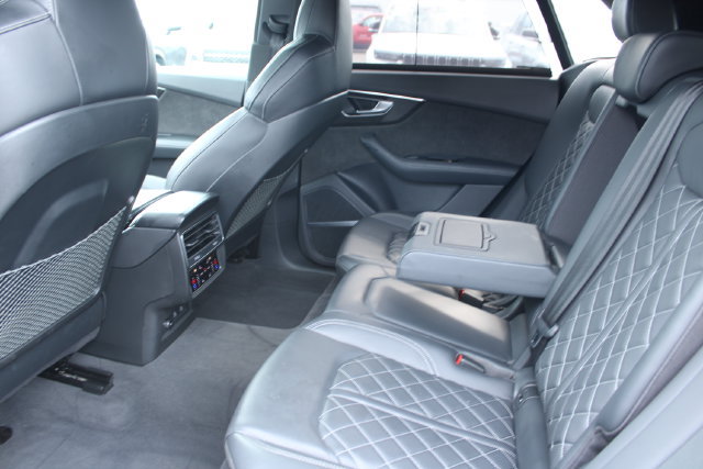 Used 2022 Audi SQ8 Prestige w/ Prestige Package AWD/4WD image 40