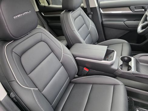 Used 2026 GMC Terrain Denali AWD/4WD image 28
