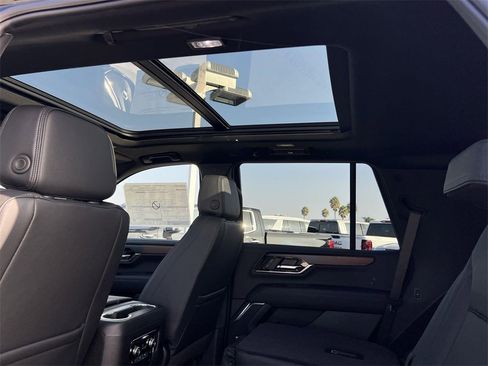 New 2026 GMC Yukon Denali w/ Sun & Power Step Package image 28