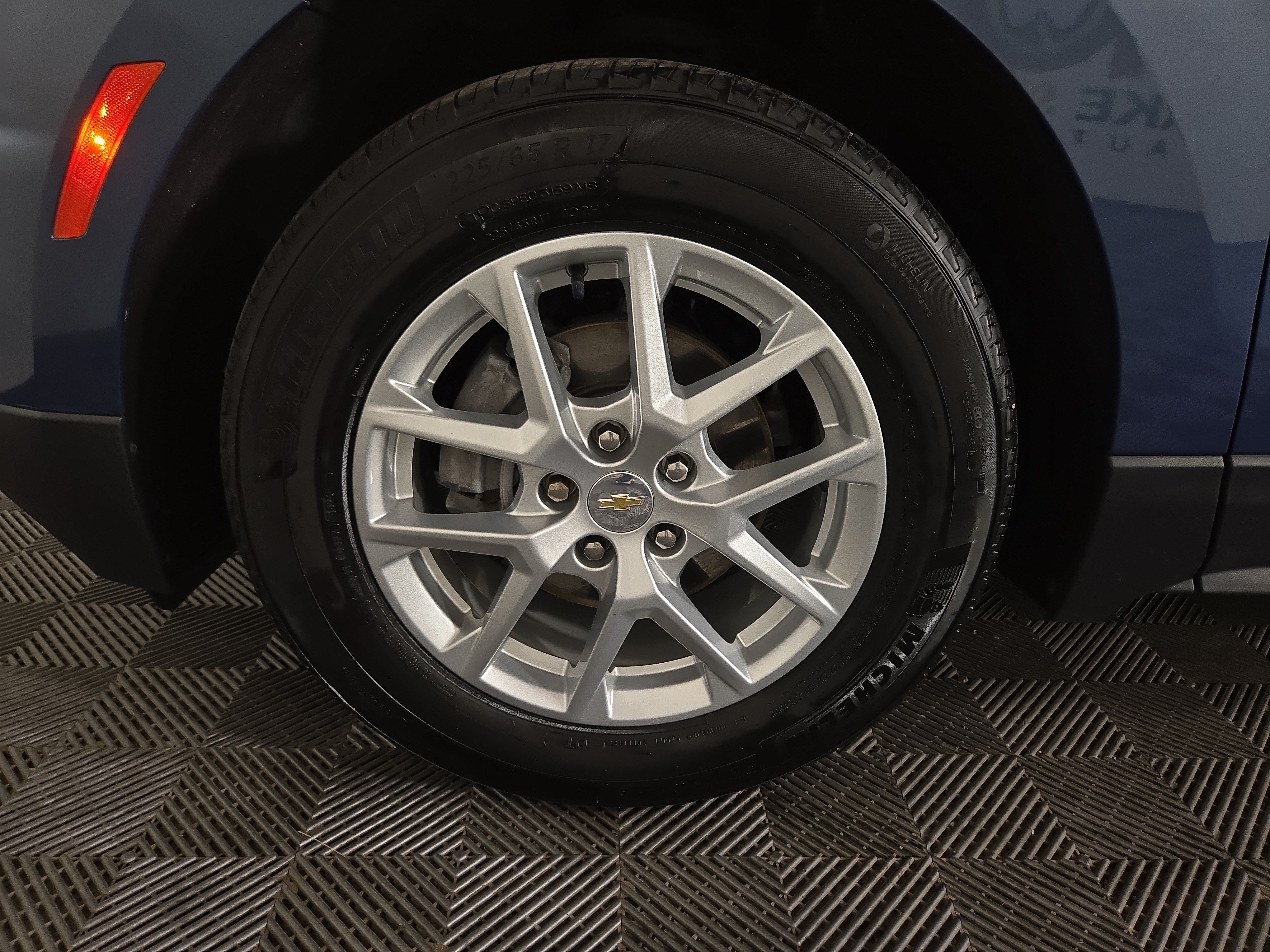 Certified 2024 Chevrolet Equinox LS w/ LS Convenience Package FWD image 32