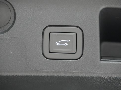 New 2026 Chevrolet Equinox LT w/ Convenience Package II image 8