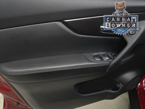 Used 2020 Nissan Rogue SV AWD/4WD image 25