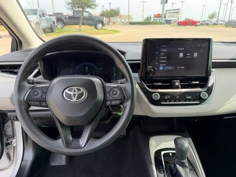Used 2026 Toyota Corolla LE FWD image 13