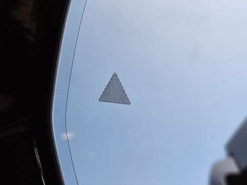 Used 2024 Jeep Grand Cherokee Limited w/ Luxury Tech Group II image 30