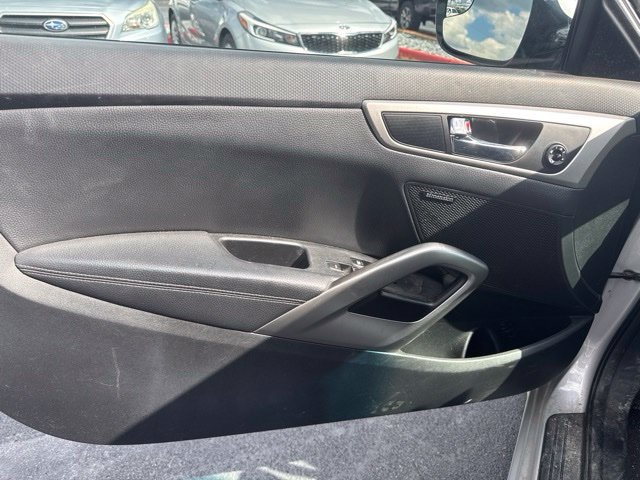 Used 2014 Hyundai Veloster w/ Style Package 02 FWD image 14