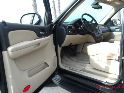 Used 2007 Chevrolet Tahoe LT w/ LT Preferred Equipment Group RWD image 7