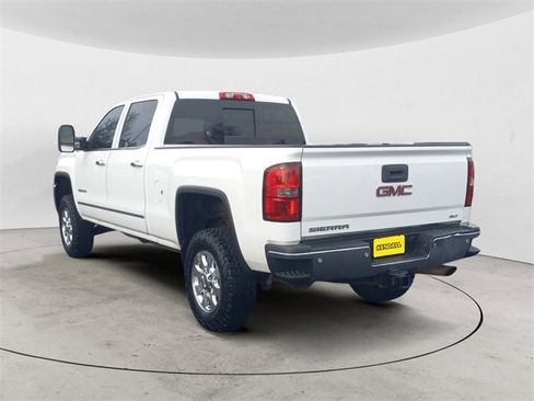 Used 2015 GMC Sierra 2500 SLT w/ Suspension Package, Off-Road image 3