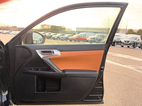 Used 2012 Lexus CT 200h Premium image 23