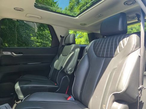 Used 2024 Hyundai Palisade Limited AWD/4WD image 19