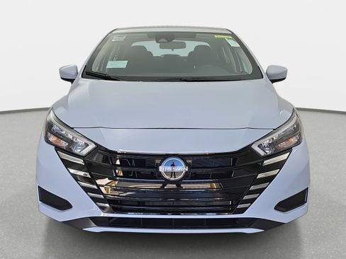 New 2025 Nissan Versa SV image 2