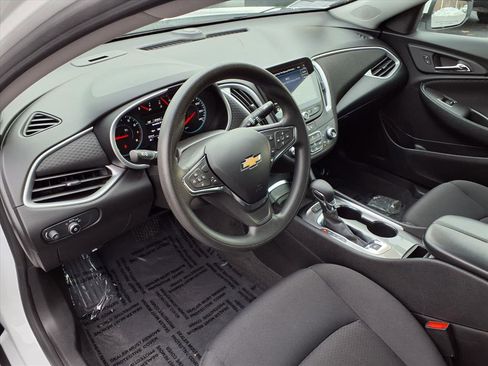 Used 2024 Chevrolet Malibu LT image 14