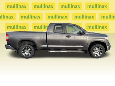 Used 2014 Toyota Tundra SR5 image 2