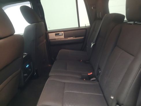 Used 2016 Ford Expedition XLT AWD/4WD image 18