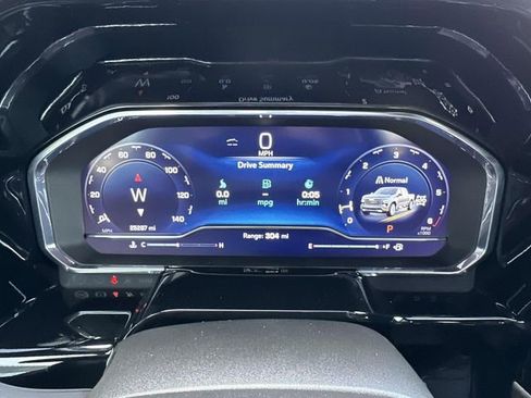 Used 2025 Chevrolet Silverado 1500 High Country w/ High Country Premium Package image 38