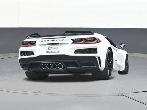 Used 2024 Chevrolet Corvette Z06 RWD image 42
