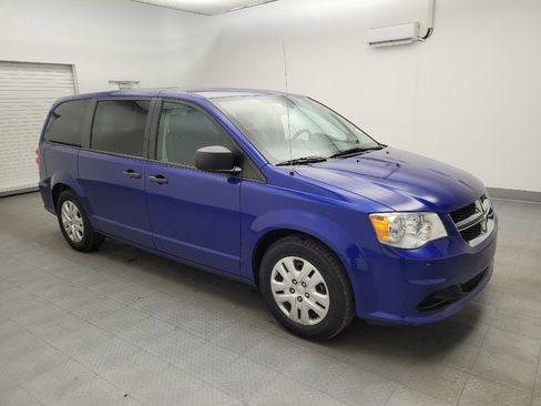 Used 2020 Dodge Grand Caravan SE image 11