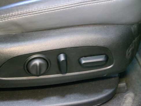 Used 2021 Buick Enclave Essence w/ Sun And Navigation Package AWD/4WD image 12