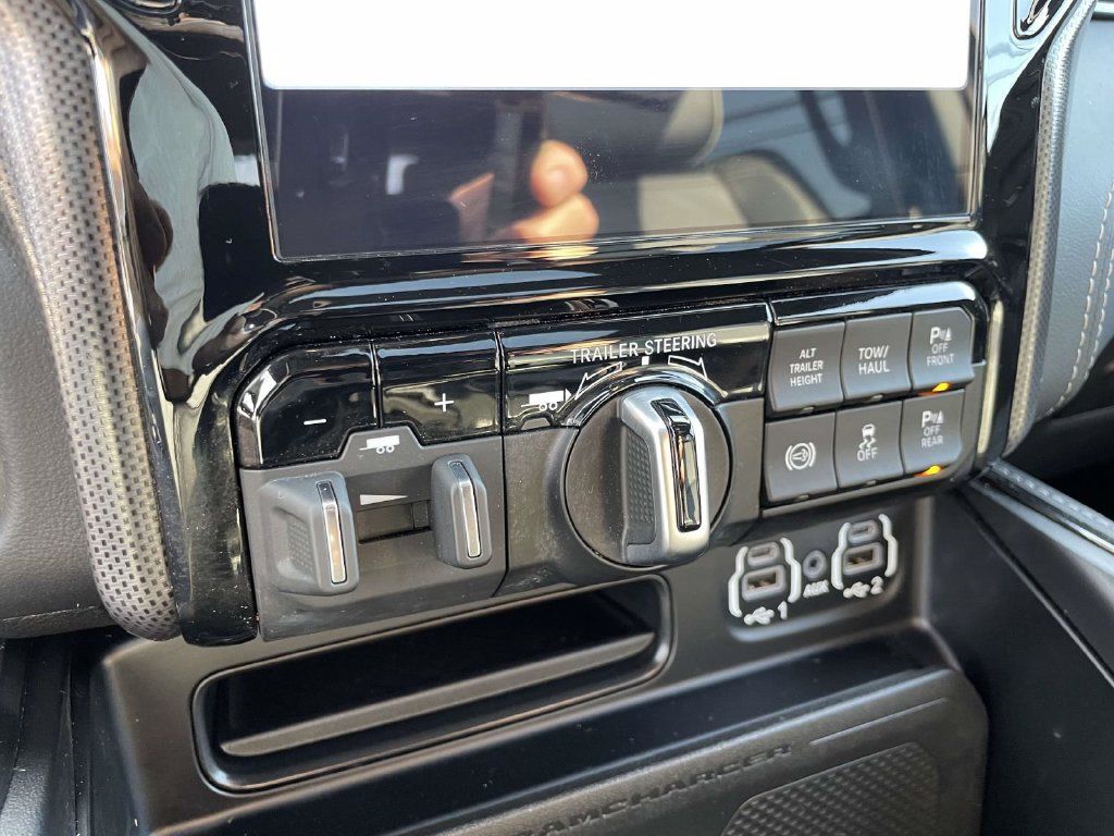 Used 2024 RAM 2500 Limited AWD/4WD image 48