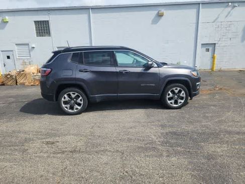 Used 2020 Jeep Compass Limited w/ Safety & Security Group AWD/4WD image 11