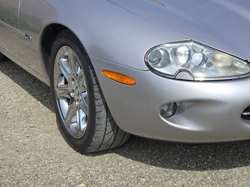 Used 2000 Jaguar XK8 Convertible image 4