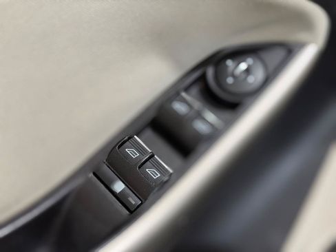 Used 2012 Ford Focus SEL FWD image 37