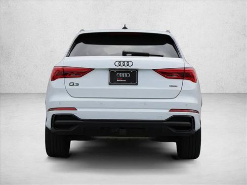 Used 2023 Audi Q3 2.0T Premium Plus w/ Premium Plus Package AWD/4WD image 8