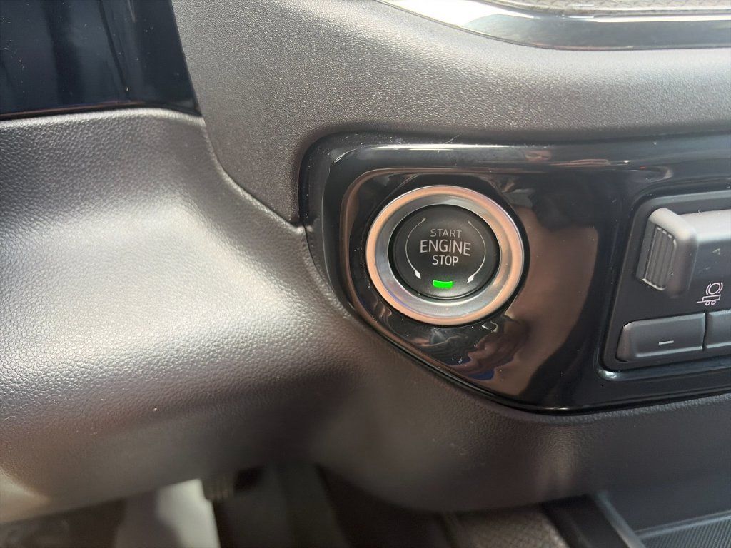 Used 2024 Chevrolet Silverado 1500 ZR2 w/ Technology Package AWD/4WD image 26