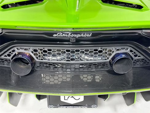 Used 2019 Lamborghini Aventador SVJ AWD/4WD image 32