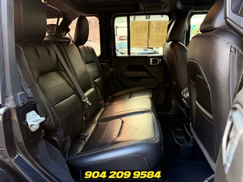 Used 2023 Jeep Wrangler Unlimited Sahara w/ Cold Weather Group AWD/4WD image 32