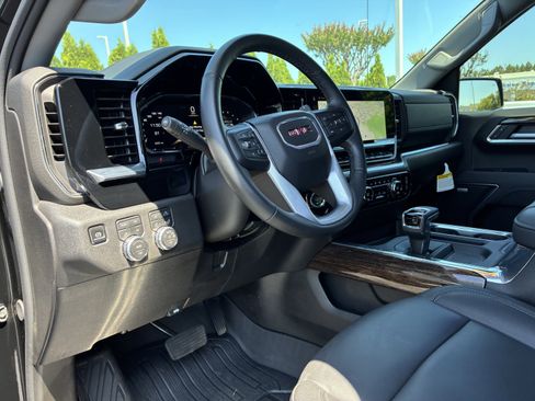 Used 2026 GMC Sierra 1500 Elevation w/ Elevation Premium Package AWD/4WD image 23
