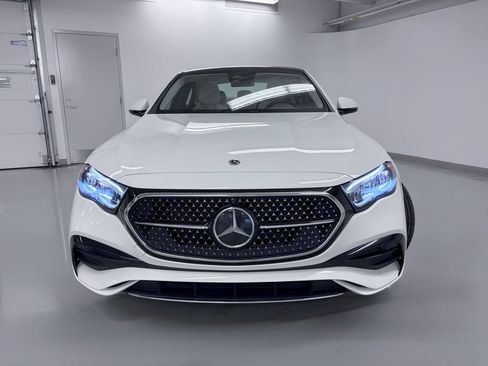 Used 2025 Mercedes-Benz E 350 4MATIC Sedan w/ Winter Package image 4