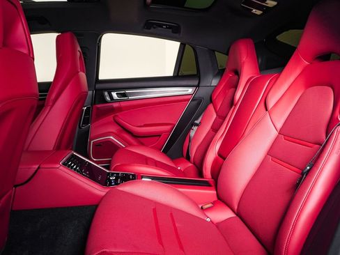 Certified 2023 Porsche Panamera 4 Platinum Edition AWD/4WD image 17