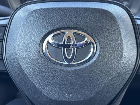 Used 2023 Toyota Corolla LE image 27