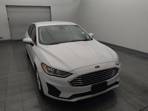 Used 2019 Ford Fusion SE FWD image 14