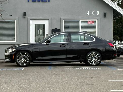 Used 2021 BMW 330e w/ Convenience Package image 8