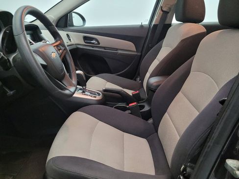 Used 2014 Chevrolet Cruze LS image 17