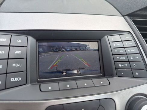 Used 2016 Ford Taurus SEL image 19