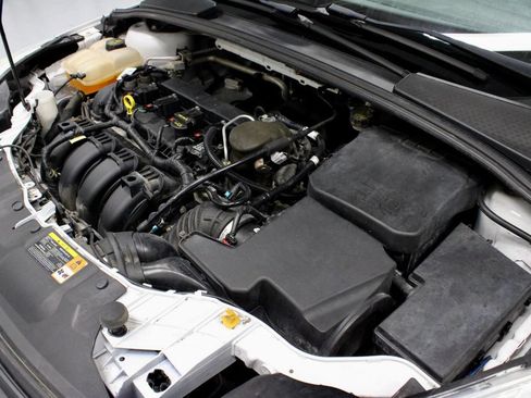 Used 2014 Ford Focus SE FWD image 13