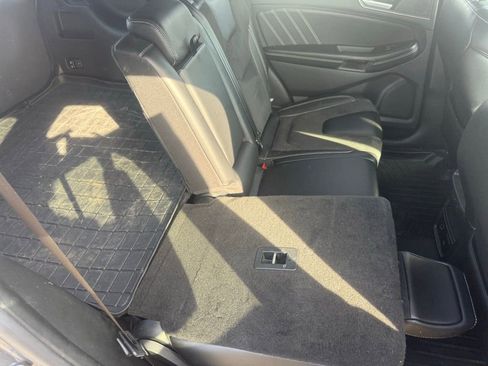 Used 2019 Ford Explorer Limited w/ Class III Trailer Tow Package image 18