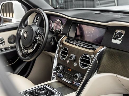 Used 2019 Rolls-Royce Cullinan image 55
