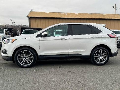Certified 2022 Ford Edge Titanium image 6