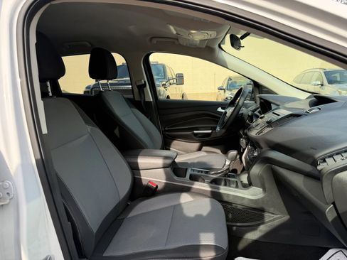 Used 2017 Ford Escape SE FWD image 20