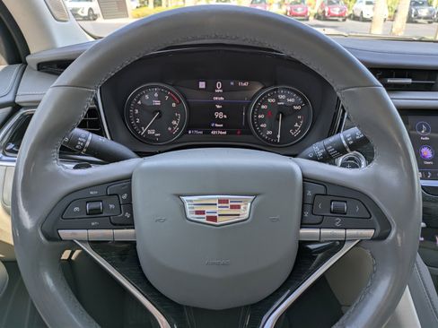 Used 2021 Cadillac XT6 Premium Luxury image 25