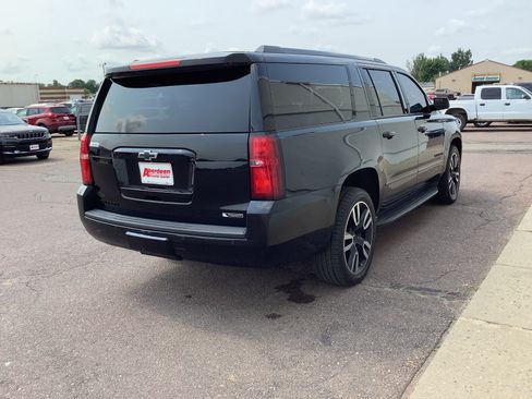 Used 2018 Chevrolet Suburban Premier AWD/4WD image 5
