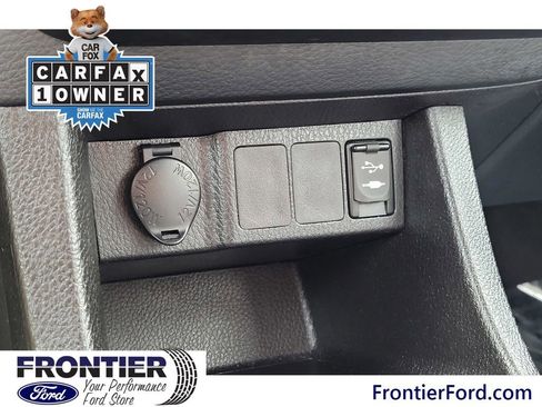 Used 2015 Toyota Corolla LE image 25