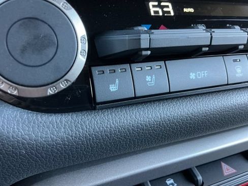 Certified 2026 Toyota Tundra Limited AWD/4WD image 28